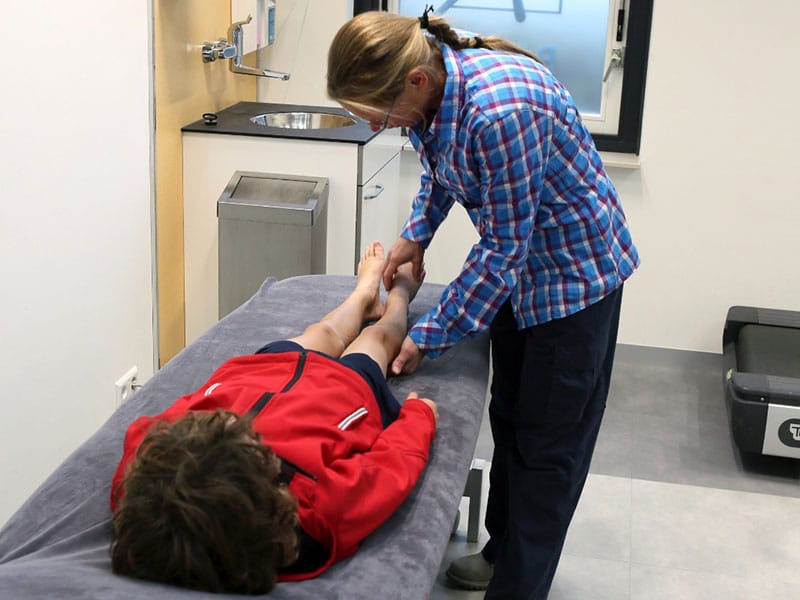 Sportmedisch onderzoek wordt uitgevoerd door een sportarts van SMA Sportmedisch onderzoek wordt uitgevoerd door een sportarts van SMA